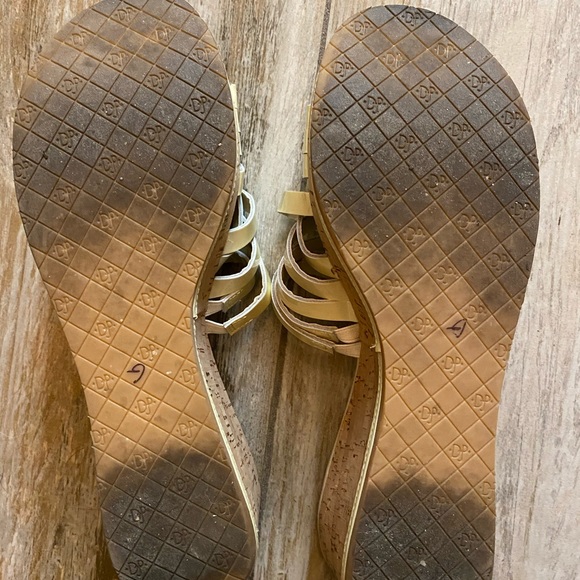 EUC Donald Pliner Sheena sandals - Picture 2 of 3